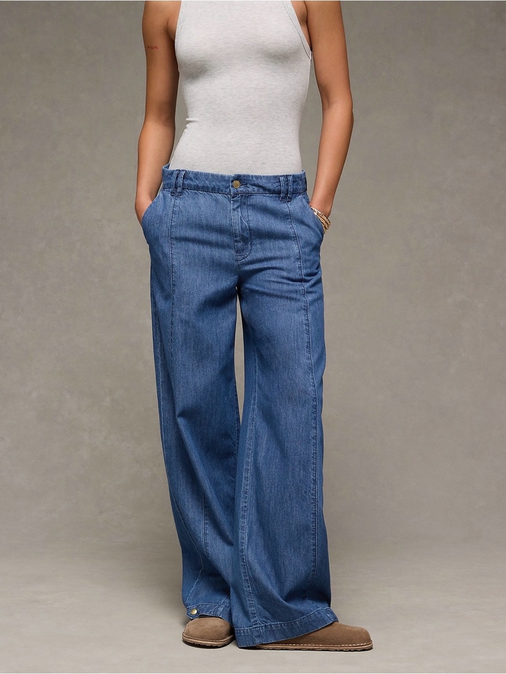 American Eagle Baggy Wide Leg Convertible Trousers